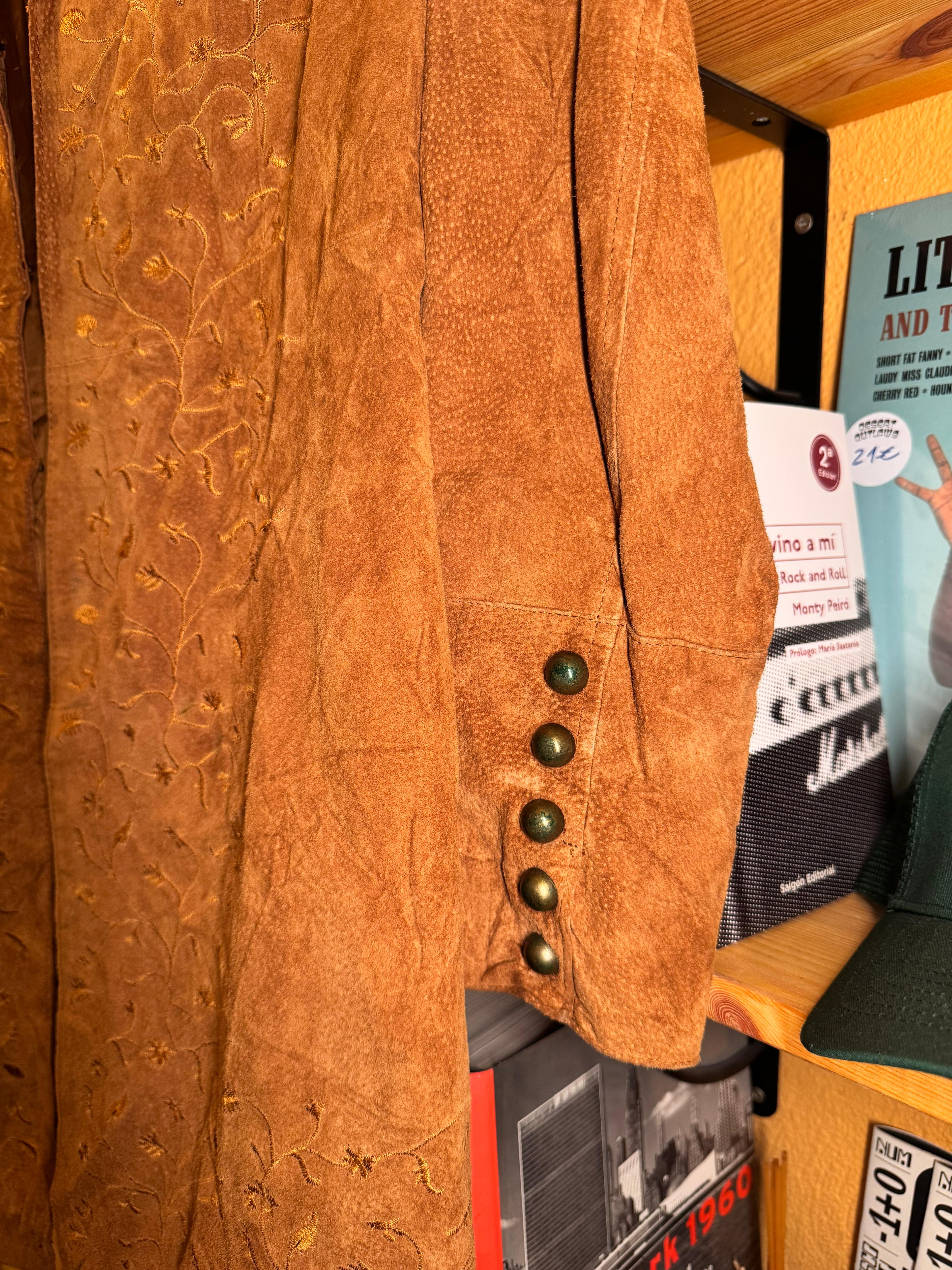 Abrigo Vintage de Ante Bordado