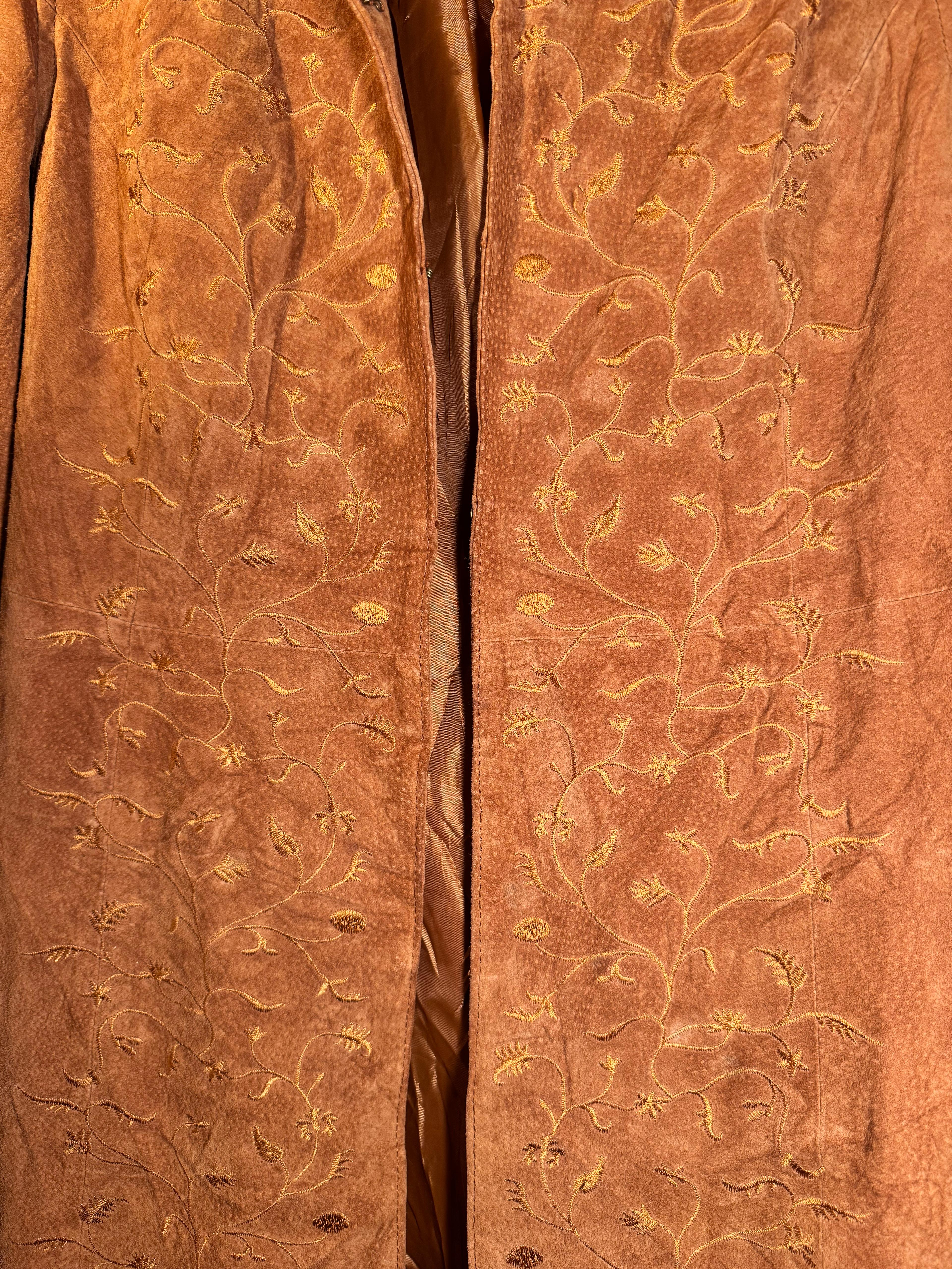 Abrigo Vintage de Ante Bordado