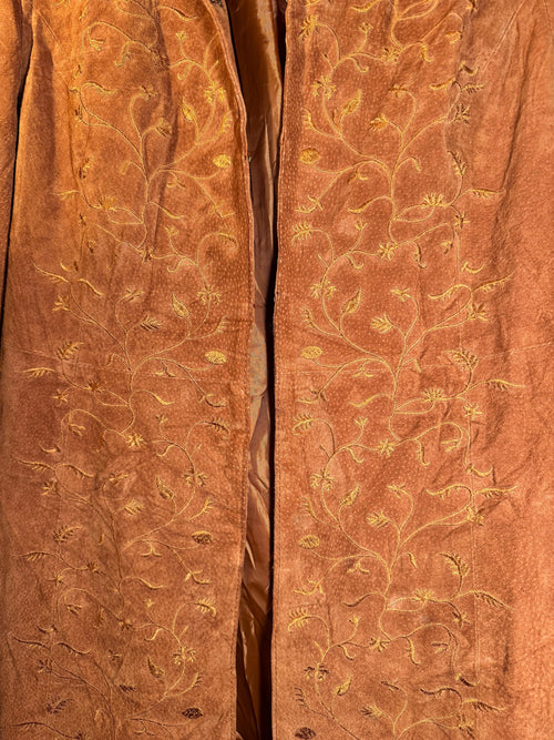 Abrigo Vintage de Ante Bordado