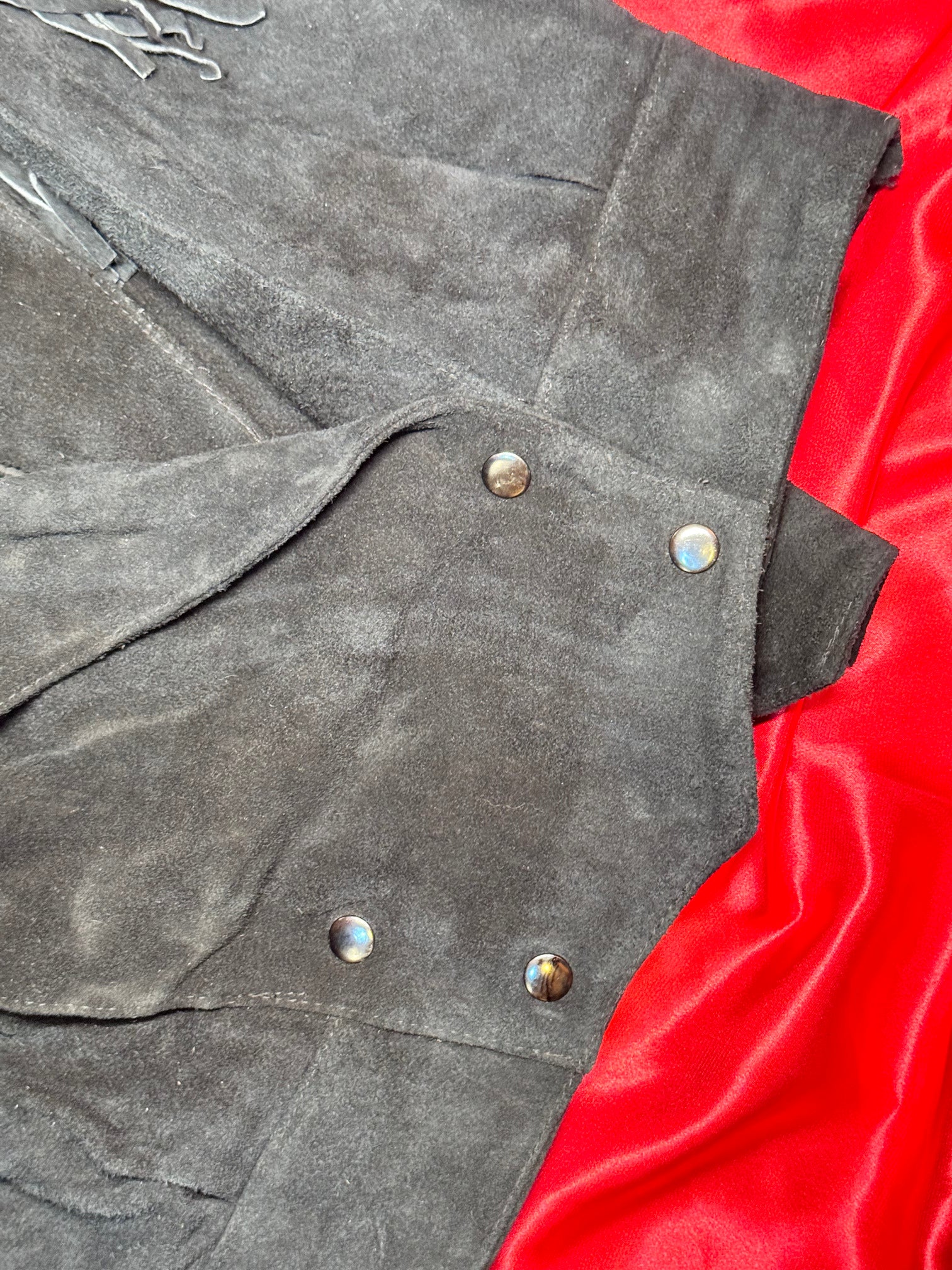 Chaqueta Vintage Yearbook – Flecos de Ante Negro Talla M