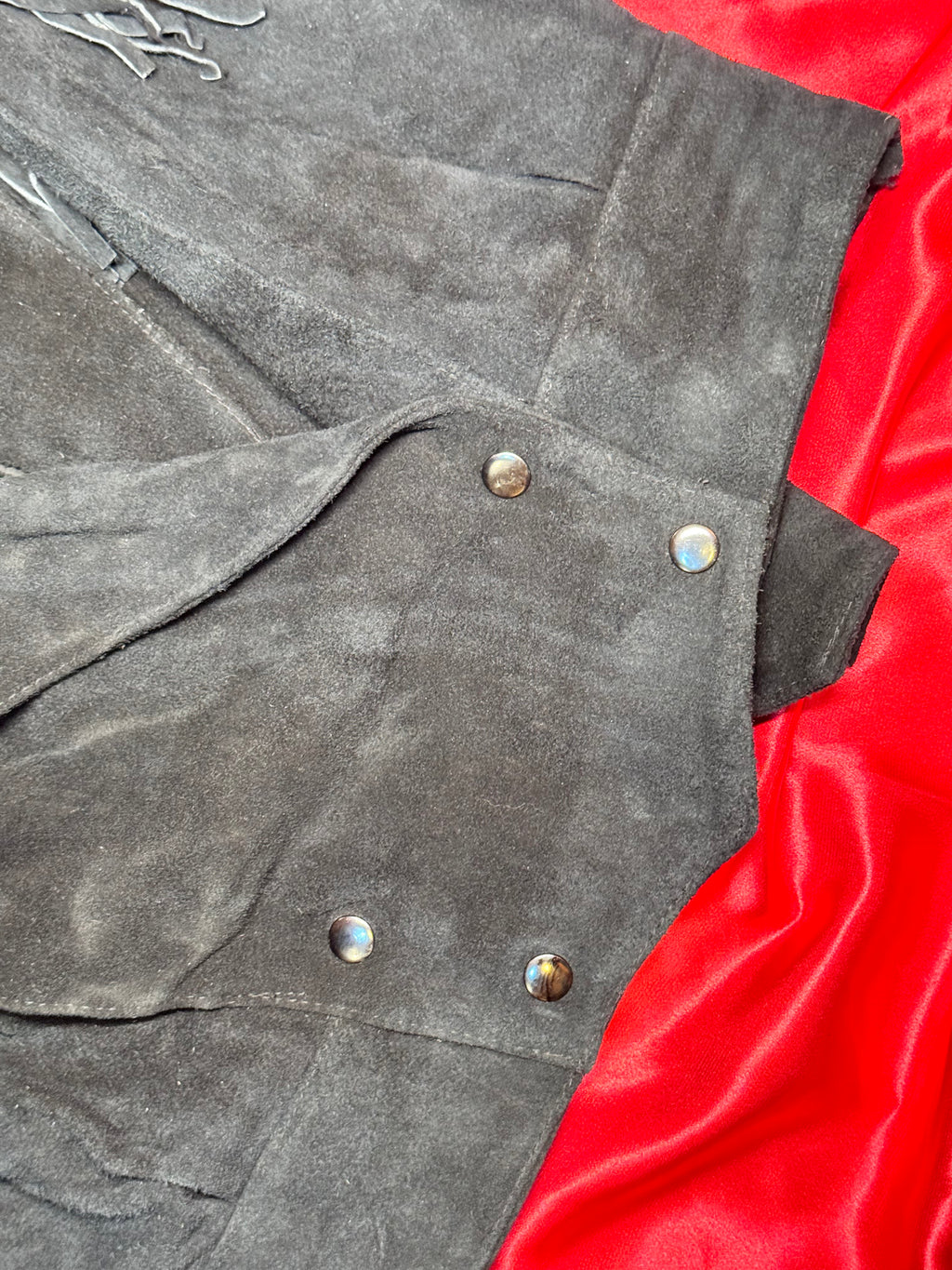 Chaqueta Vintage Yearbook – Flecos de Ante Negro Talla M