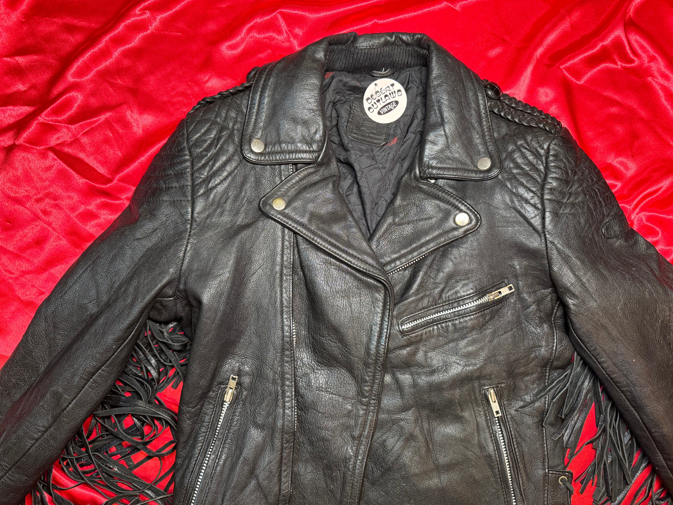 Cazadora Biker Vintage Hein Gericke – Flecos y Tachuelas Piel Negra Talla M