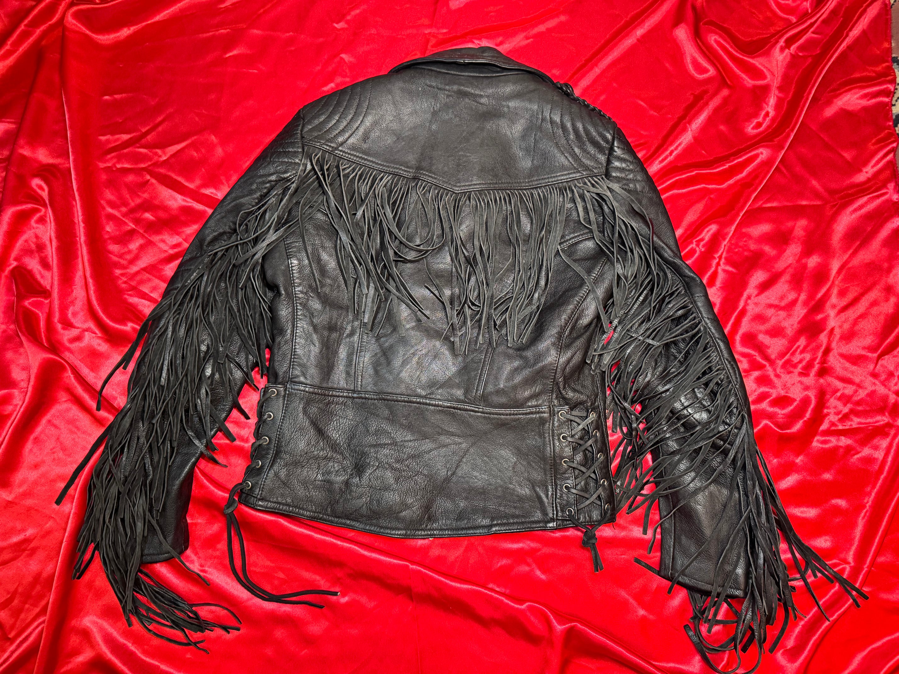 Cazadora Biker Vintage Hein Gericke – Flecos y Tachuelas Piel Negra Talla M
