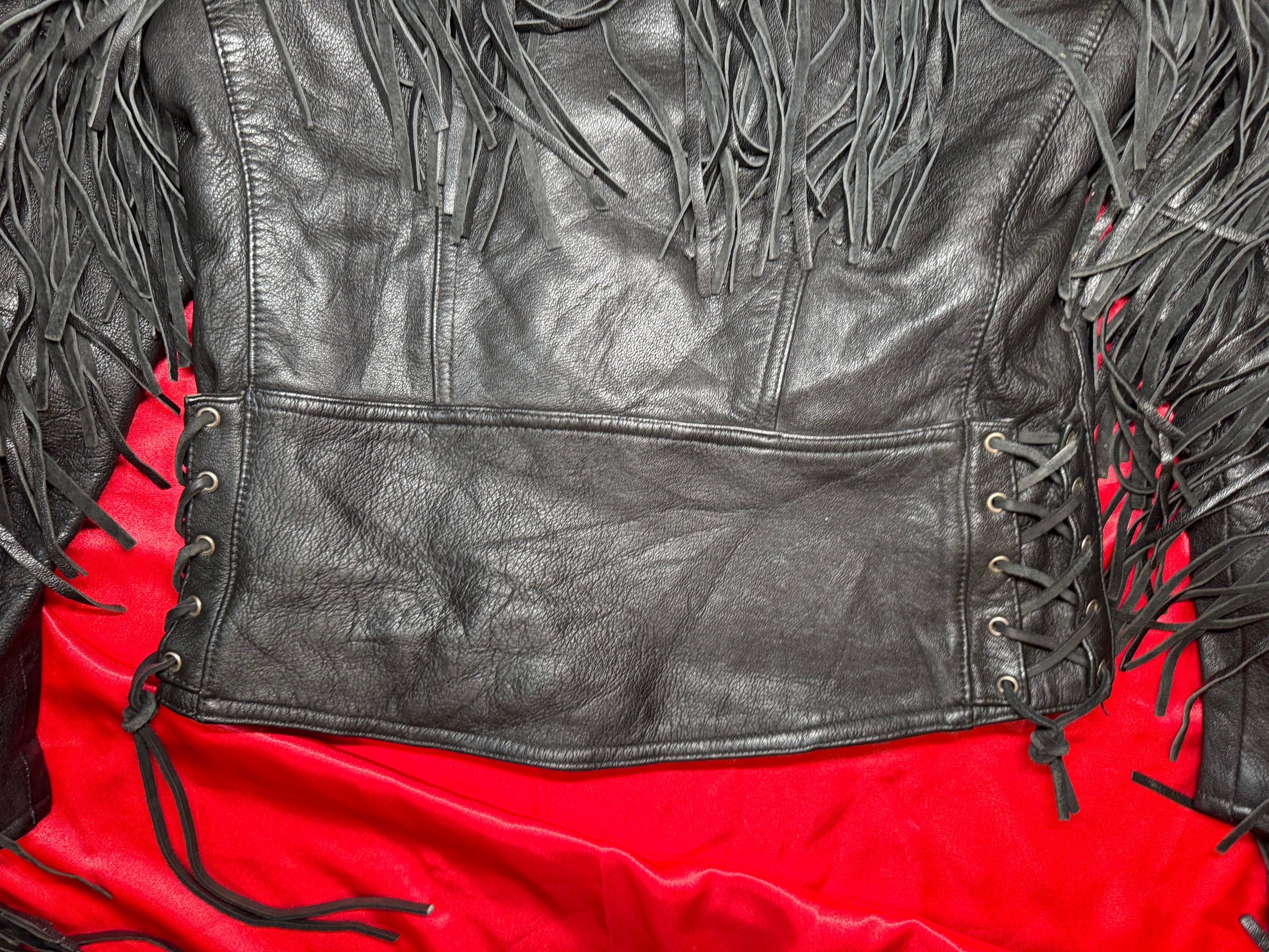 Cazadora Biker Vintage Hein Gericke – Flecos y Tachuelas Piel Negra Talla M