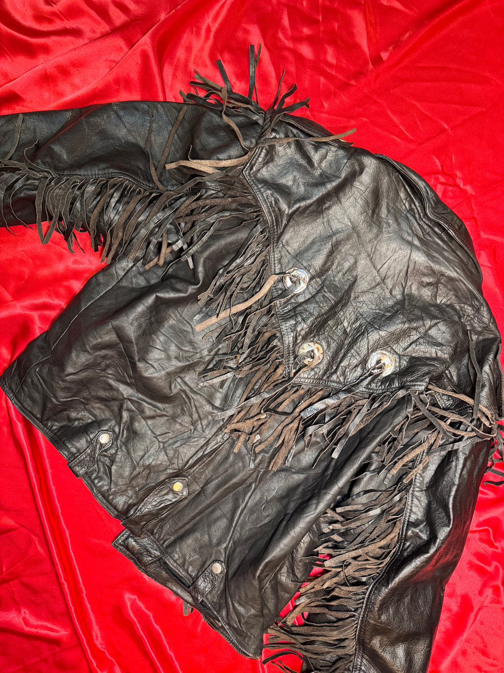 Chaqueta Biker Vintage Master’s Leather – Flecos y Conchos Piel Negra Talla M