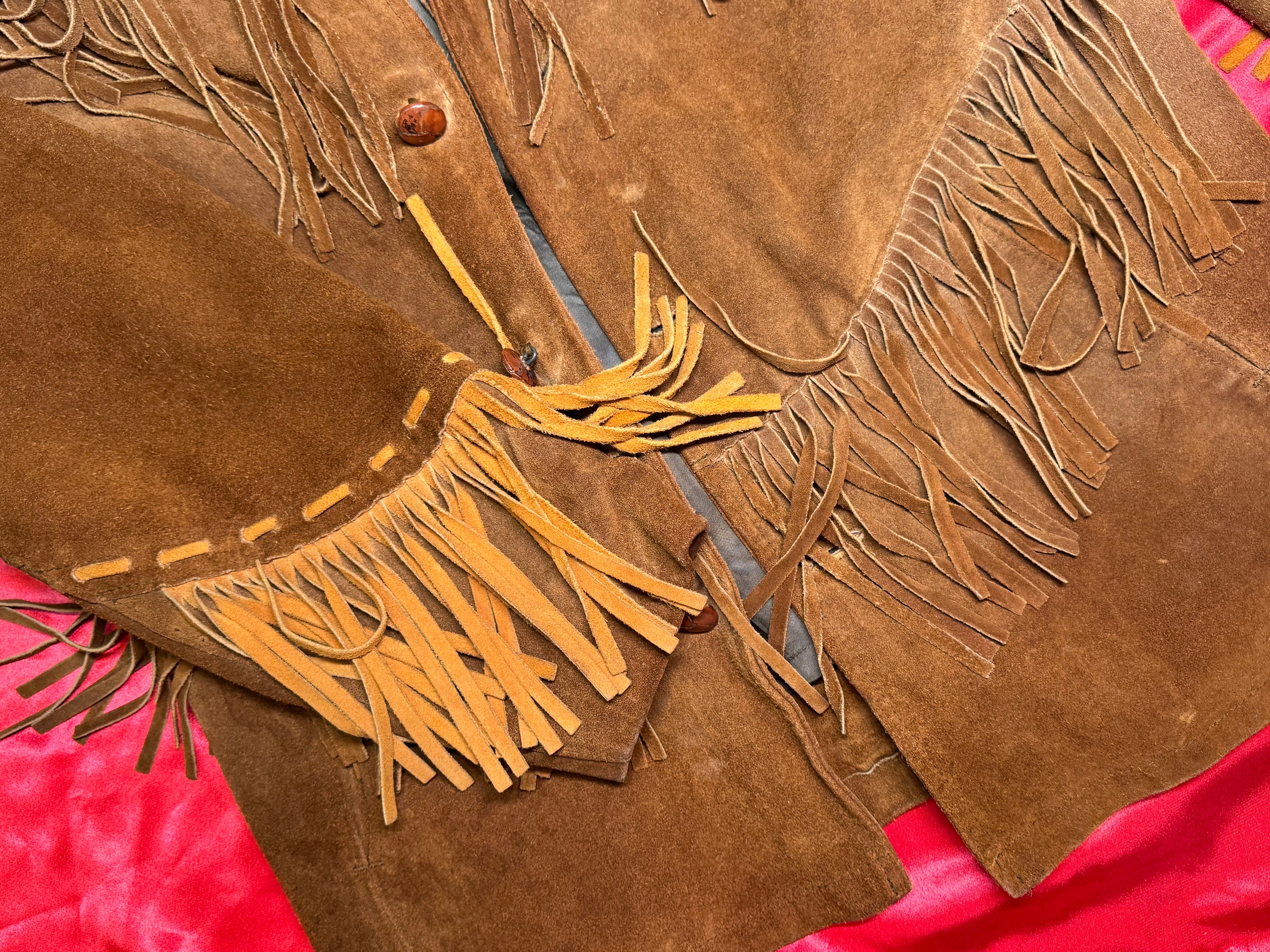 Chaqueta Western Pioneer Wear Albuquerque – Ante Marrón y Mostaza Flecos Gran Yugo USA Vintage Talla L