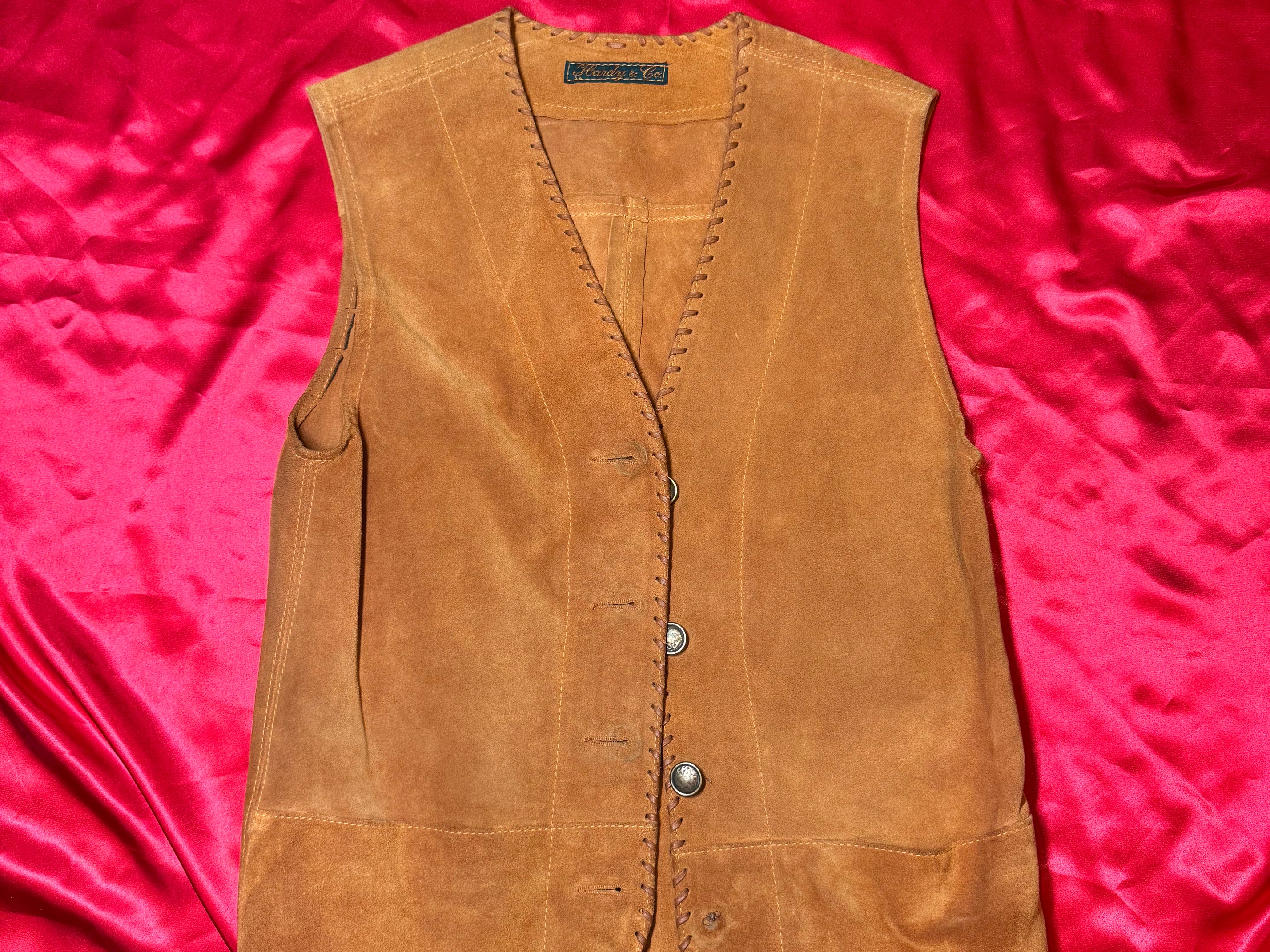 Chaleco Western Vintage Hardy & Co. – Ante Marrón Camel Artesanal | Talla M