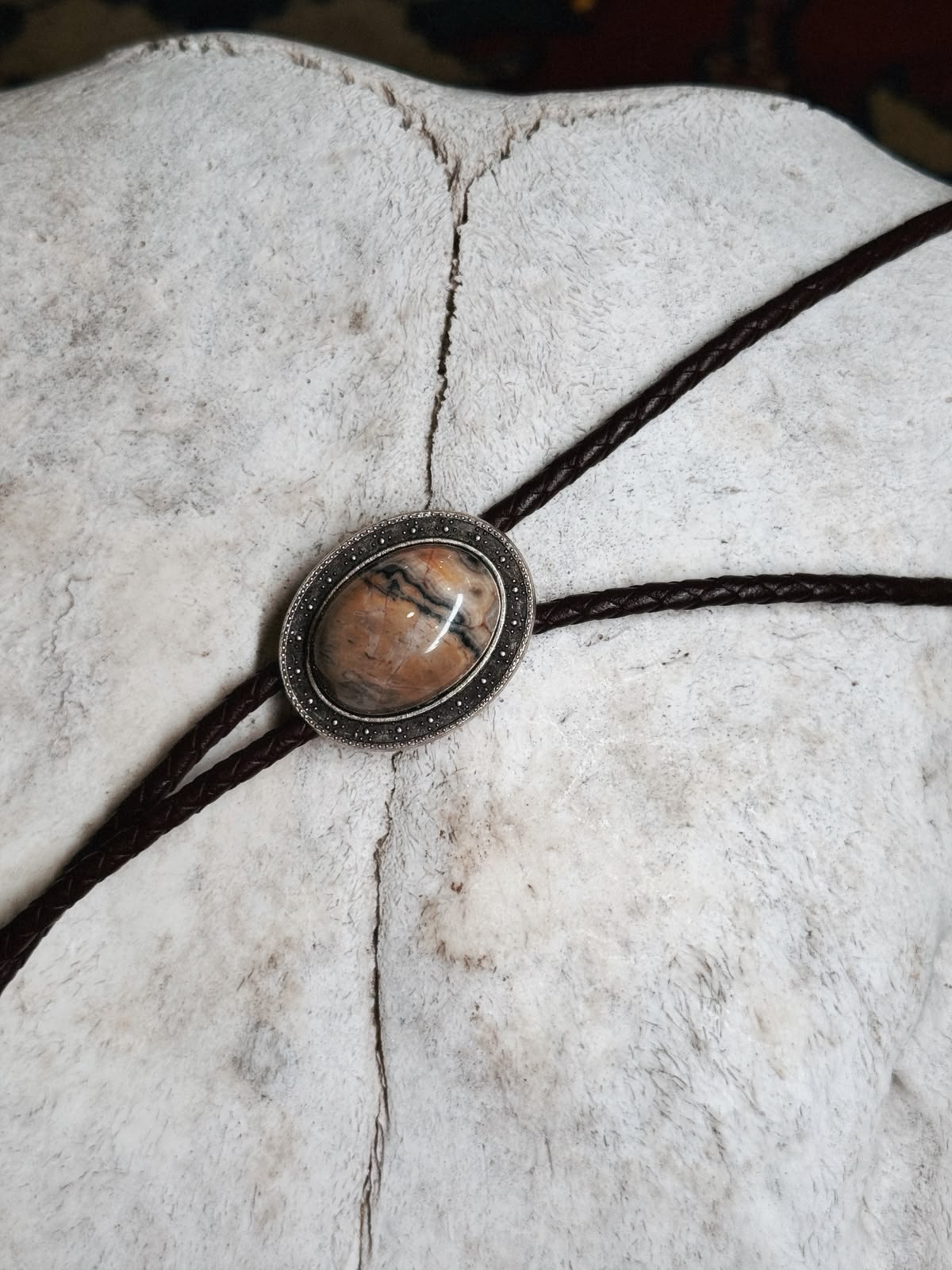 Bolo Cowboy de Cuero Trenzado con Piedra Natural